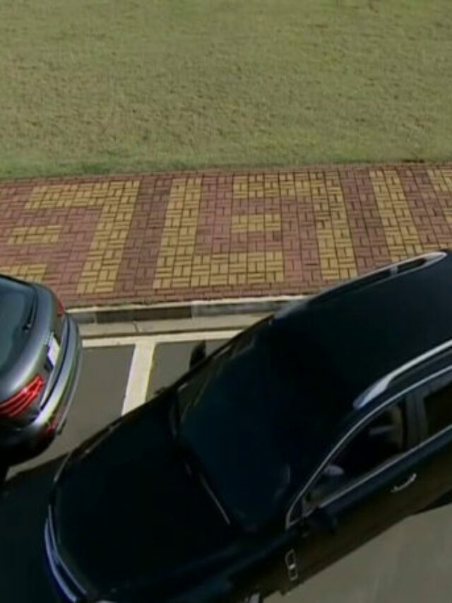 estacionar-entre-dois-carros