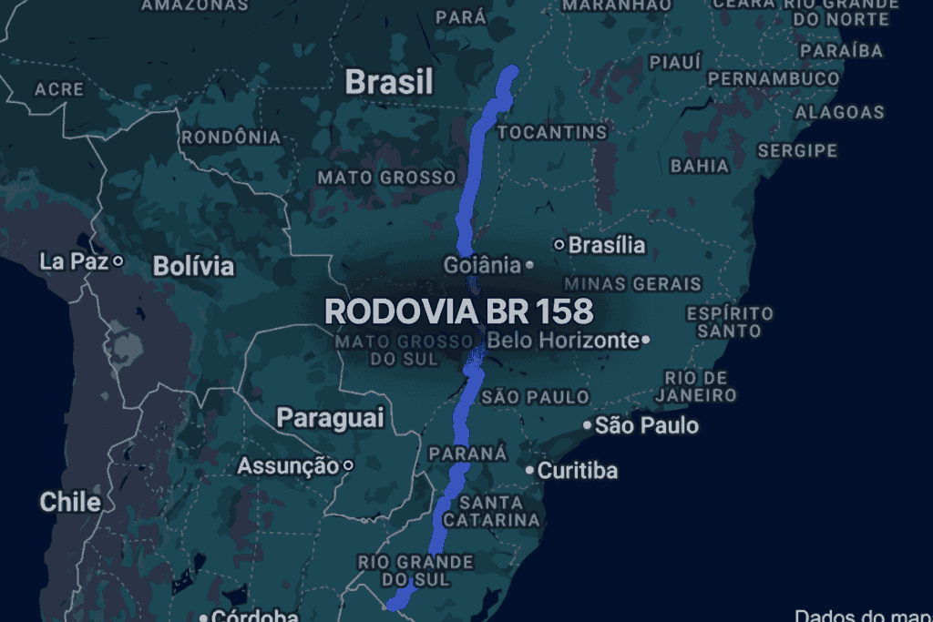 Mapa do Brasil central e sul destacando a br 158 em azul, que corta estados como Tocantins, Goiás, Mato Grosso do Sul e Rio Grande do Sul, evidenciando seu longo trajeto essencial para transporte agroindustrial.