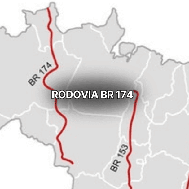Mapa do Brasil destacando a br 174 em linha vermelha, que atravessa a região norte e conecta estados como Roraima e Amazonas, evidenciando seu papel estratégico no transporte rodoviário amazônico brasileiro.