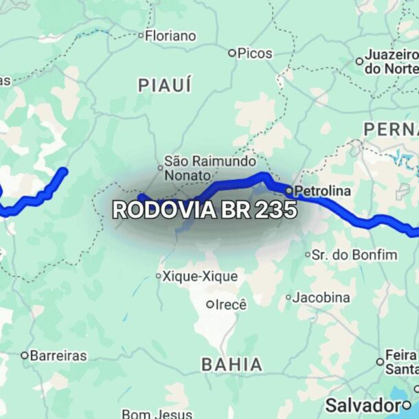Mapa claro mostrando a BR 235 no Brasil, com linha azul destacando a rodovia que liga Aracaju a regiões do Norte, atravessando áreas rurais e interseções com estradas menores em fundo bege e verde.