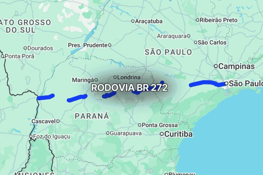 Mapa claro exibindo o trajeto da BR 272 no Paraná, Brasil, com linha azul destacando a rodovia que liga Guaíra a Campo Mourão, passando por áreas rurais e cidades do interior, com interseções com outras vias regionais.
