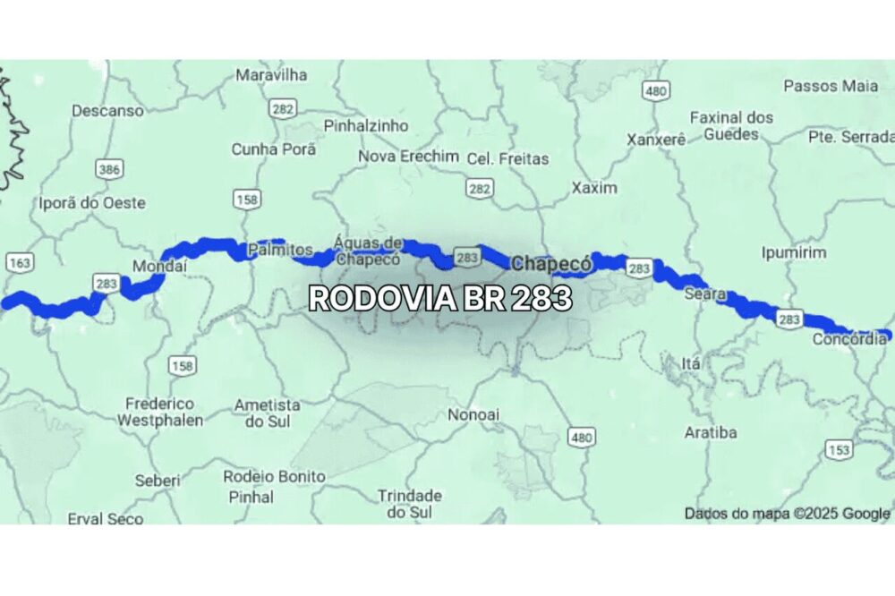 Mapa claro mostrando o trajeto da BR 283 em Santa Catarina, Brasil, com linha azul destacando a rodovia que liga Concórdia a Itapiranga, passando por cidades do oeste catarinense e áreas rurais ao longo do percurso.