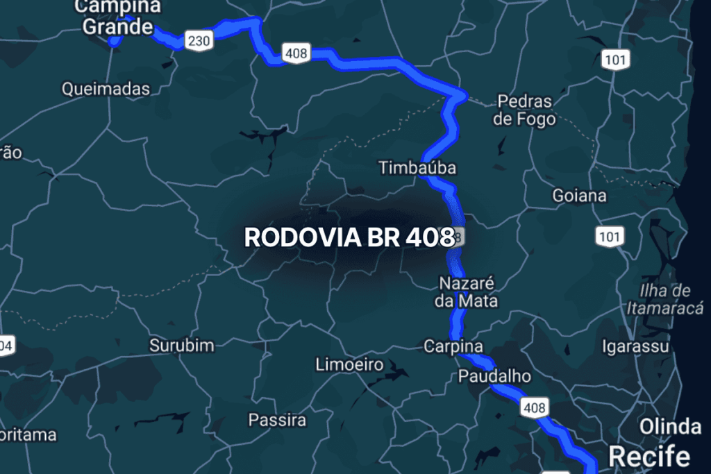 Mapa de Pernambuco destacando a br 408 em azul, conectando Recife ao interior do estado e à região de Campina Grande, passando por cidades como Paudalho, Carpina, Nazaré da Mata e Timbaúba, rota importante no nordeste brasileiro.