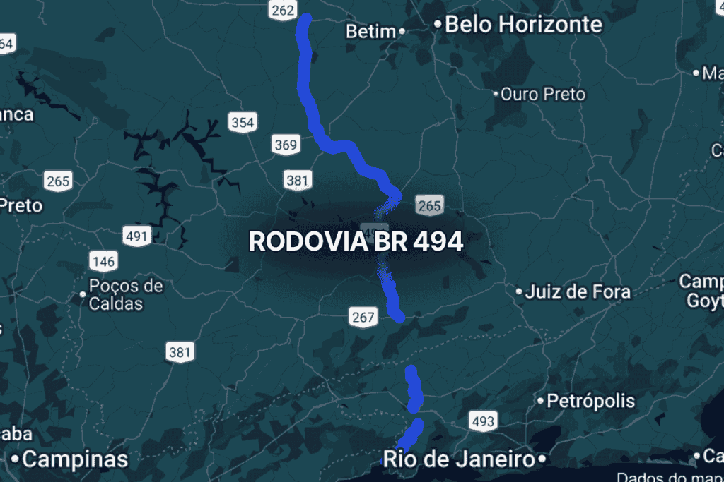 Mapa do sudeste brasileiro destacando a br 494 em azul, que percorre trechos de Minas Gerais e Rio de Janeiro, passando por regiões próximas a Belo Horizonte e Juiz de Fora, evidenciando sua importância no transporte rodoviário estadual.