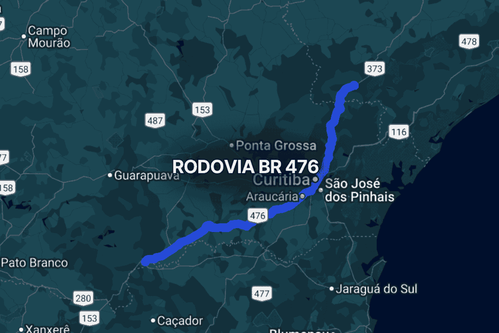 Mapa noturno com traçado azul mostrando a rota principal pela BR 476, ligando Curitiba a cidades do Paraná como Guarapuava e Ponta Grossa, incluindo conexões com demais rodovias.