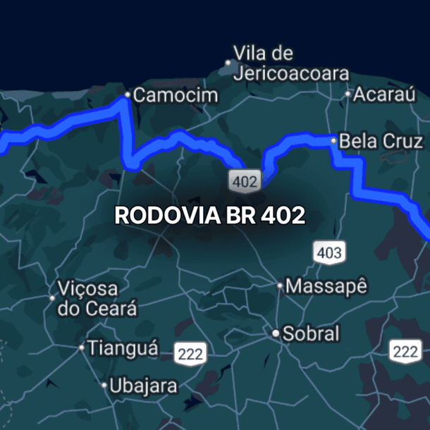 Mapa do estado do Ceará destacando a rota da br 402 em azul, que passa por cidades como Camocim, Bela Cruz e Amontada, conectando regiões litorâneas e turísticas próximas a Jericoacoara no nordeste brasileiro. Perguntar ao ChatGPT