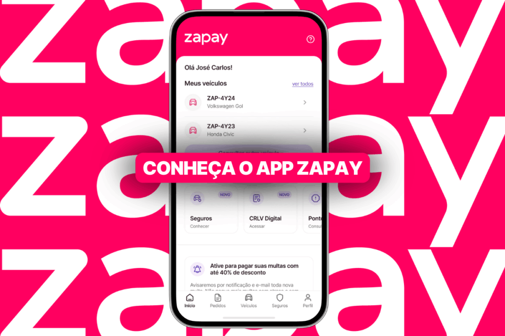 Smartphone exibindo a tela inicial do App Zapay com lista de veículos cadastrados e atalhos para seguros, CRLV digital e consultas, sobre fundo rosa com logotipo “zapay” repetido.