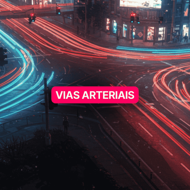 Cruzamento urbano movimentado à noite com vias arteriais destacadas por rastros de luz azul e vermelha, simulando fluxo intenso de veículos em uma cidade futurista iluminada por painéis e semáforos.